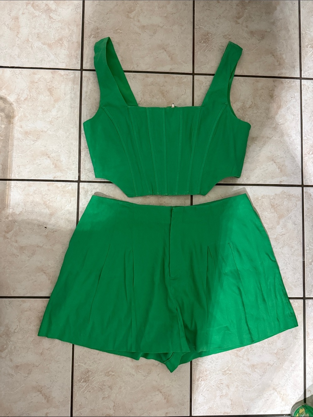 ANTONIO MELANI Green High-Waist Shorts with Matching Crop Top